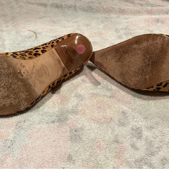 Heels - Picture 2 of 3